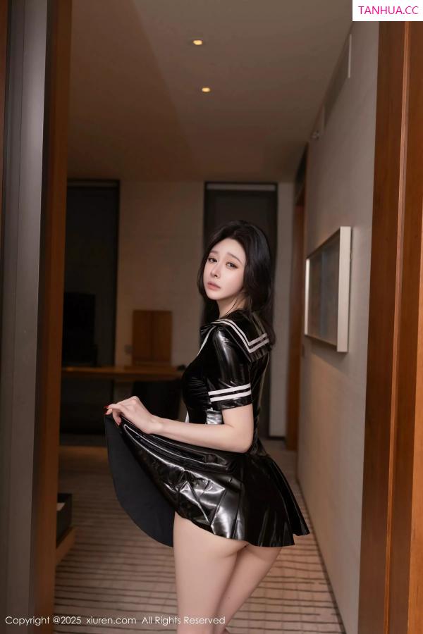 逗逗DouDou  [XiuRen]高清写真图 2025.03.28 No.10087 小逗逗 黑色胶衣第71张图片